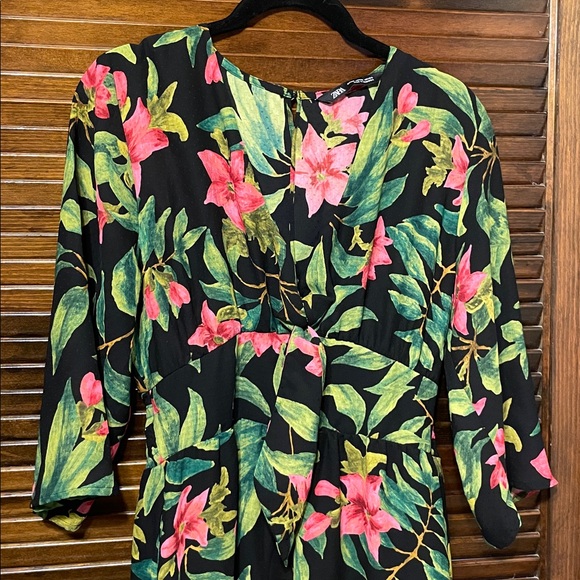 Zara Black & Green Floral Front Tie Jumpsuit - Picture 6 of 7